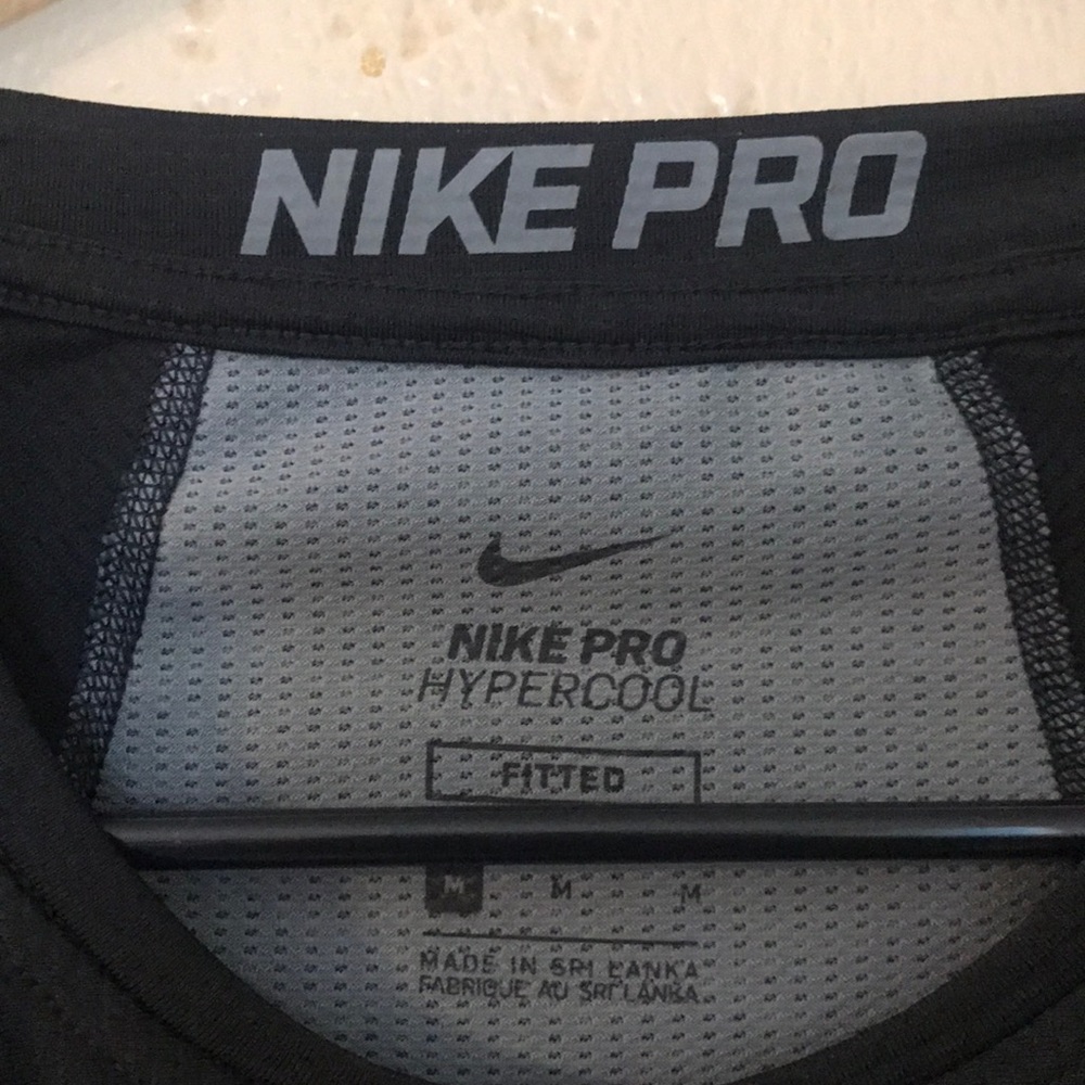 Nike Pro - Picture 3 of 3
